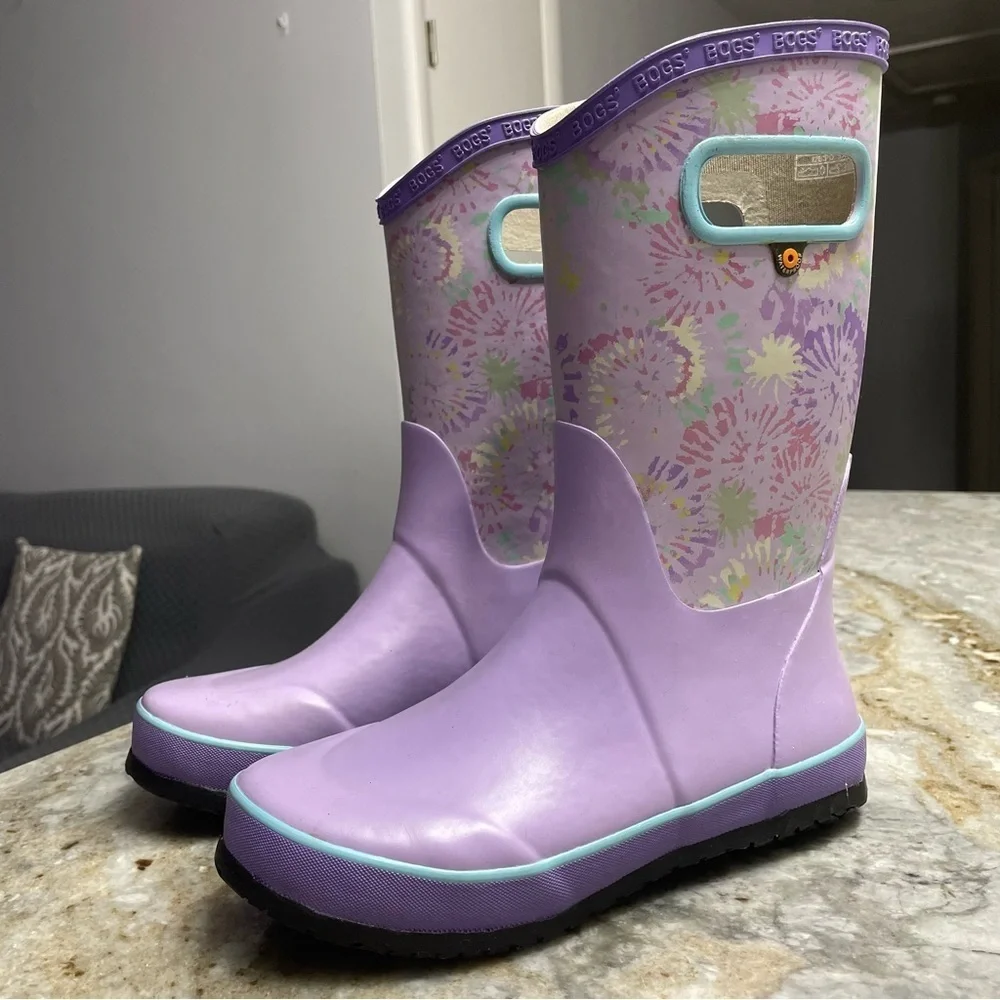 Bogs lilac floral Insulated Waterproof Kids Youth Size 4 EU37